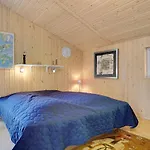 Three-bedroom In Vaggerlose * Bøtø By