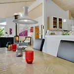 Three-bedroom In Vaggerlose * Bøtø By