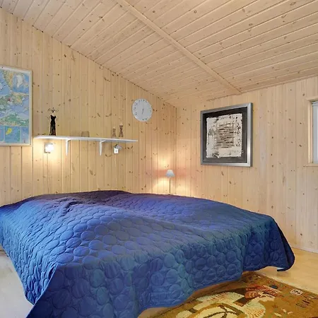 Three-bedroom In Vaggerlose * Bøtø By