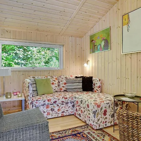 Three-bedroom In Vaggerlose * Bøtø By
