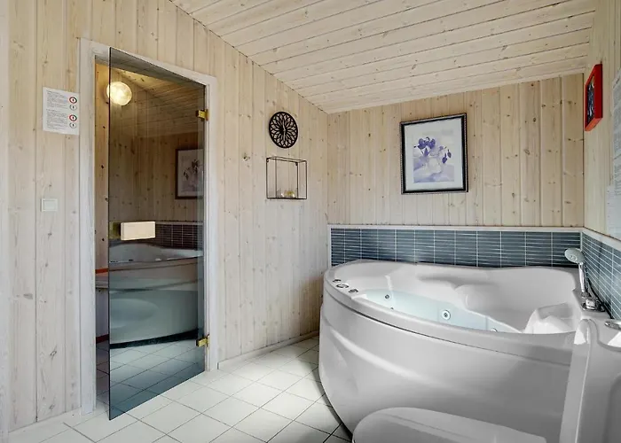 Three-bedroom In Vaggerlose *