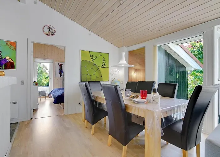 Three-bedroom In Vaggerlose Сasa de vacaciones Bøtø By